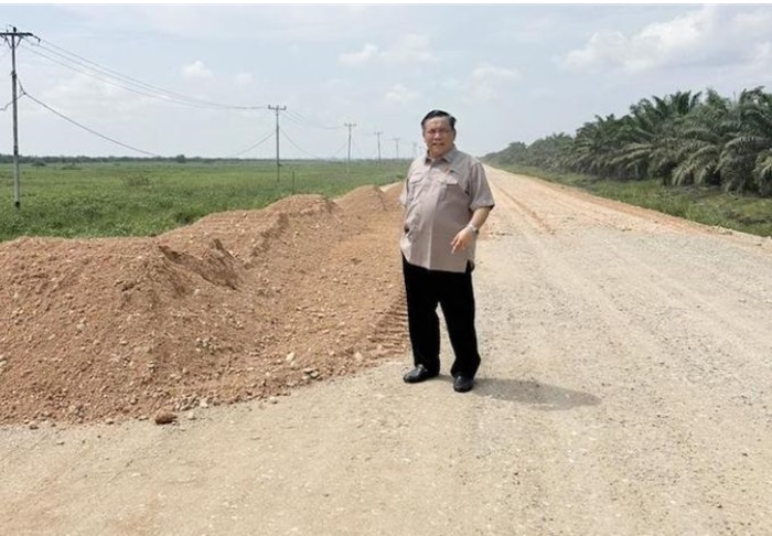 SF Hariyanto Tinjau Perbaikan Jalan Sontang, Jurong hingga Bonai